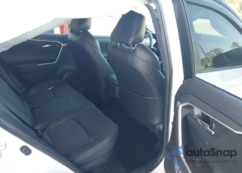 2021 Toyota Rav4 Hybrid Xse z USA, uszkodzony, nr VIN 2T3E6RFV9MW019837